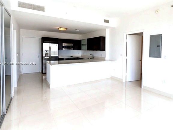 4th image of 90 SW 3rd St #Penthouse 08