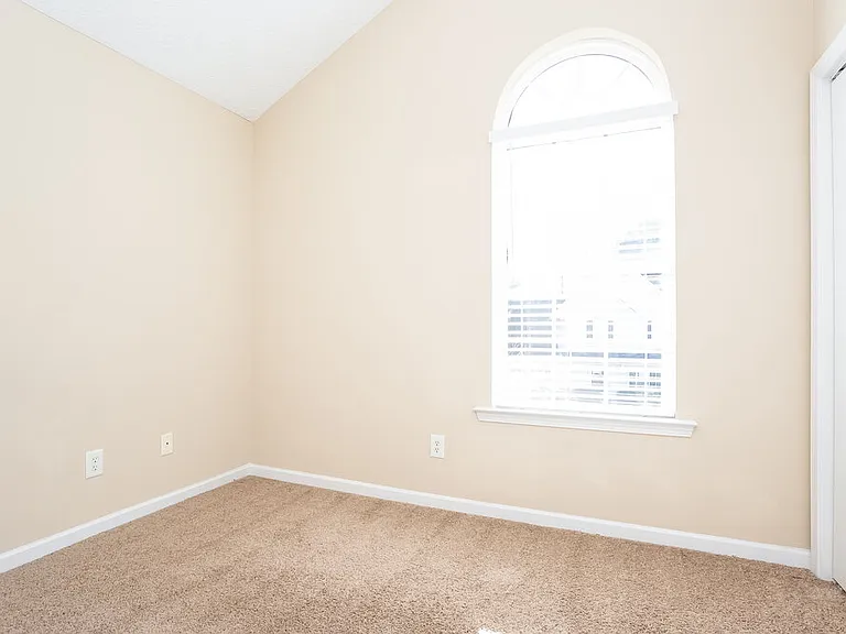 218 Prescott Ct — Photo 11