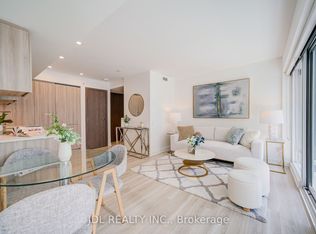 17 Bathurst St #902, Toronto, ON