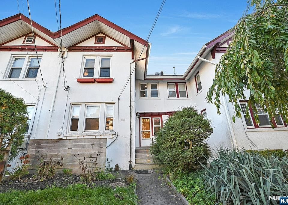 1st image of 59 Lester Ave