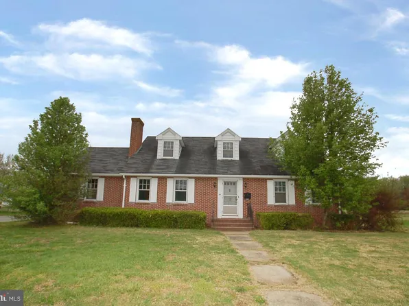 243 Delaware Ave, Harrington, DE 19952