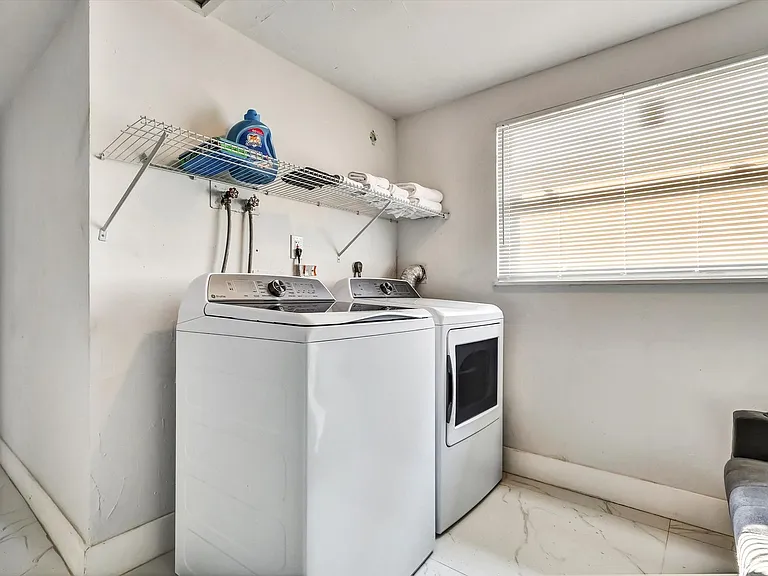 255 Glouchester St — Photo 24