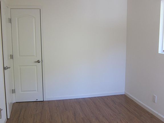 3rd image of 1472 Silver Lake Blvd