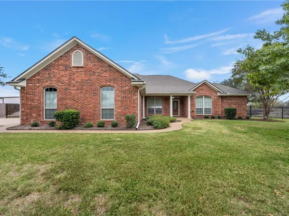 127 Winding Oaks Dr, Waco, TX 76705
