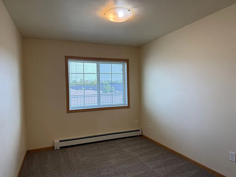 West Lake III Apartments — Photo 24