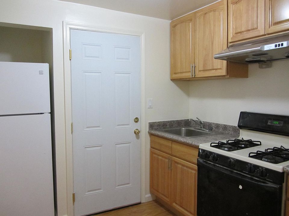 1st image of 676 Silver Ave