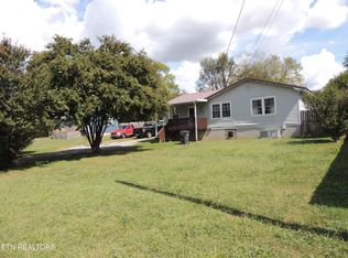 2010 Bradshaw Garden Rd, Knoxville, TN 37912