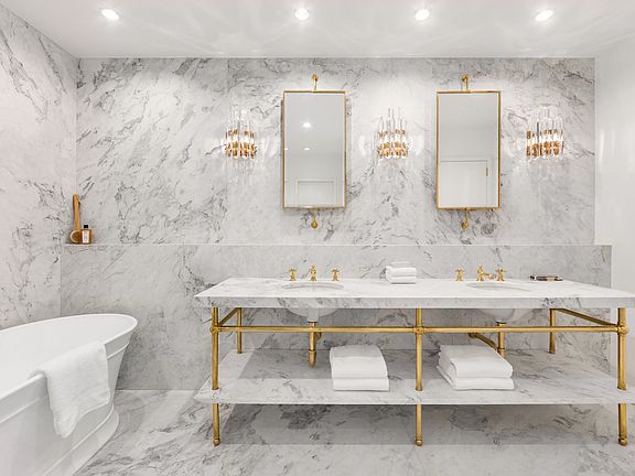 4th image of 90 Prince St #4