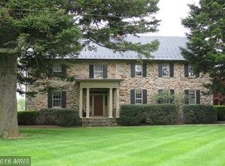 18320 Yellow Schoolhouse Rd, Round Hill, VA 20141