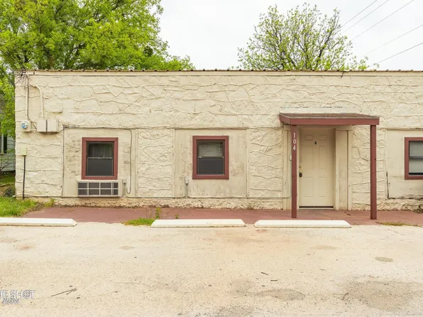 104 College Dr #B, Abilene, TX 79601
