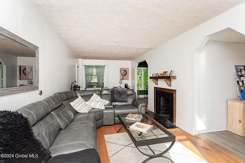 4th image of 873 Western Avenue