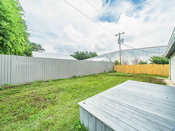 3rd image of 108 Mill St