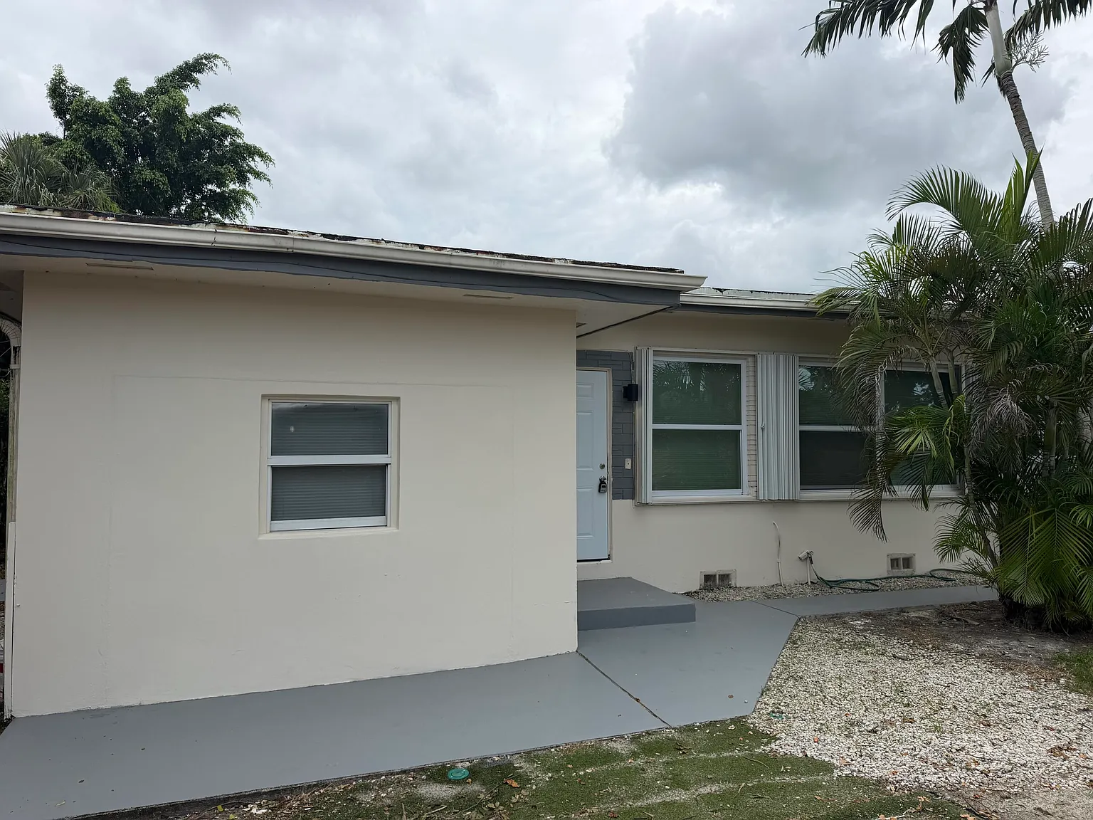 3 bed, 2.0 bath, 1350 sqft, $2,900 — Photo 2