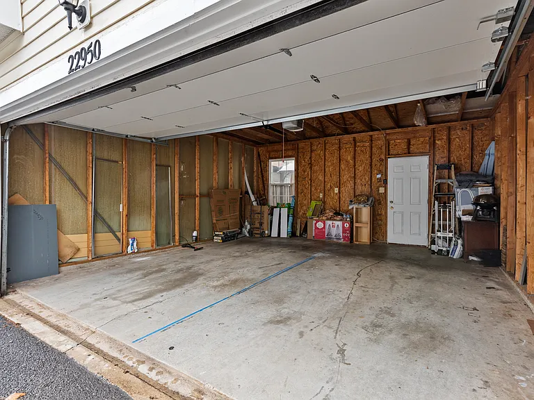 22950 Regent Ter — Photo 8