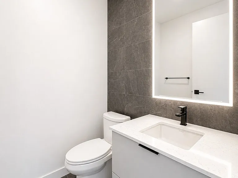 609 Sherbourne St #3904 — Photo 5