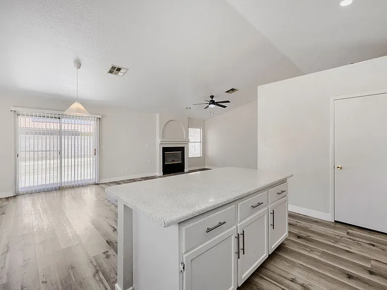 5115 Vista Del Rancho Way — Photo 6
