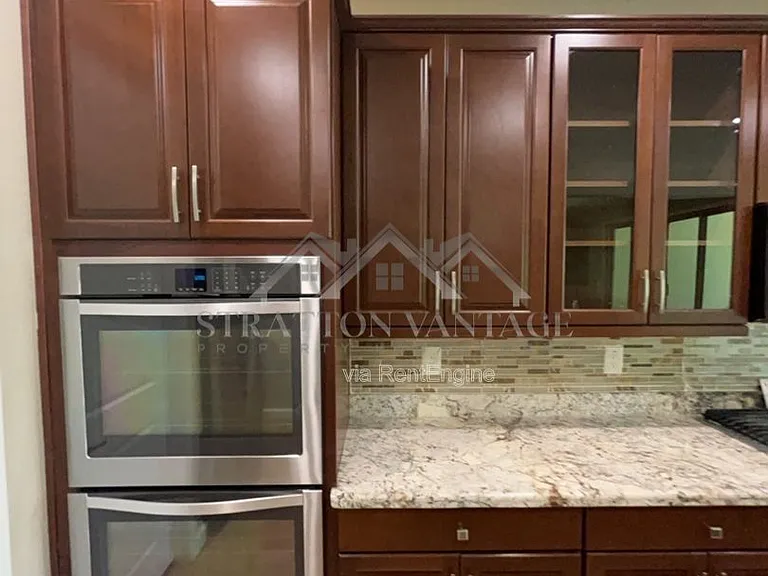 945 W Yellowstone Way — Photo 10