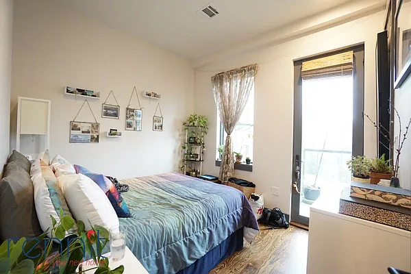 Rented by Rennit Inc. | media 48