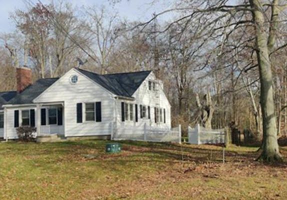 3rd image of 8396 Schubert Ave NE