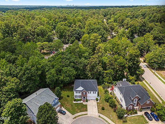 4th image of 903 Delta River Way