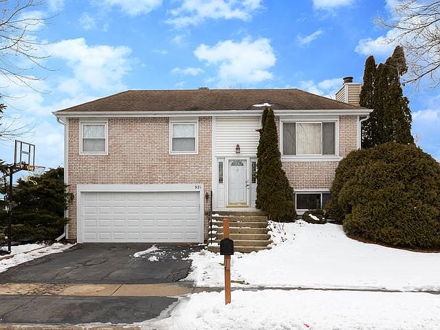 1st image of 921 Shorewood Dr