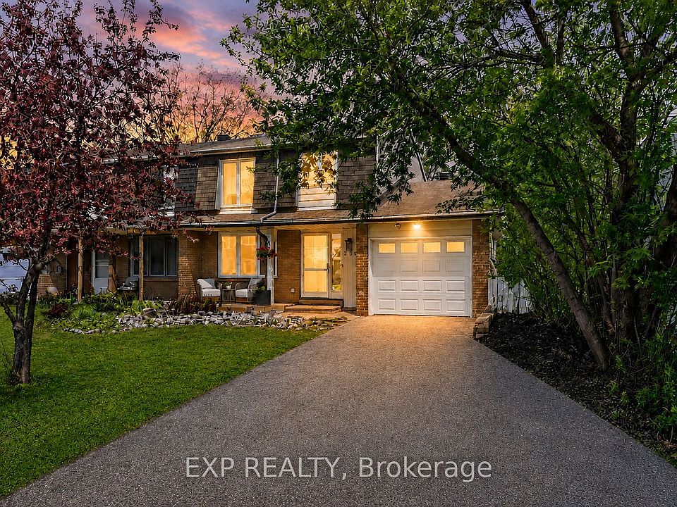1st image of 2333 Cotters Cres