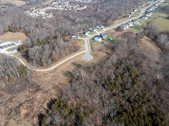 4th image of 590 Claiborne Dr