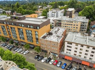 5234 University Way NE, Seattle, WA 98105