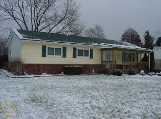 51400 Fairlane Dr, Shelby Township, MI 48316