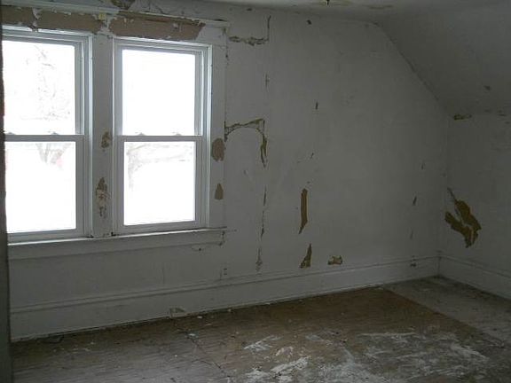 4th image of 73 Greenwood Ave