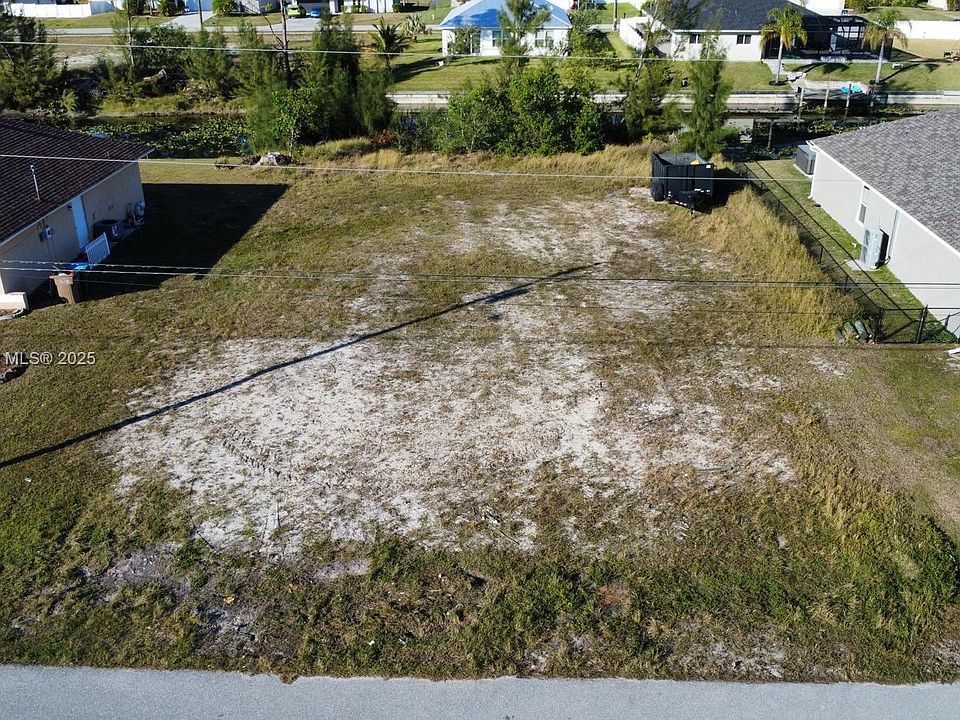 2nd image of 603 SW 26th Ter