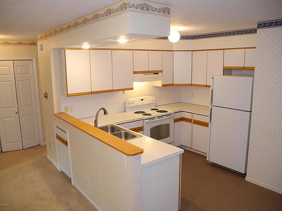2nd image of 4821 Weston Ave