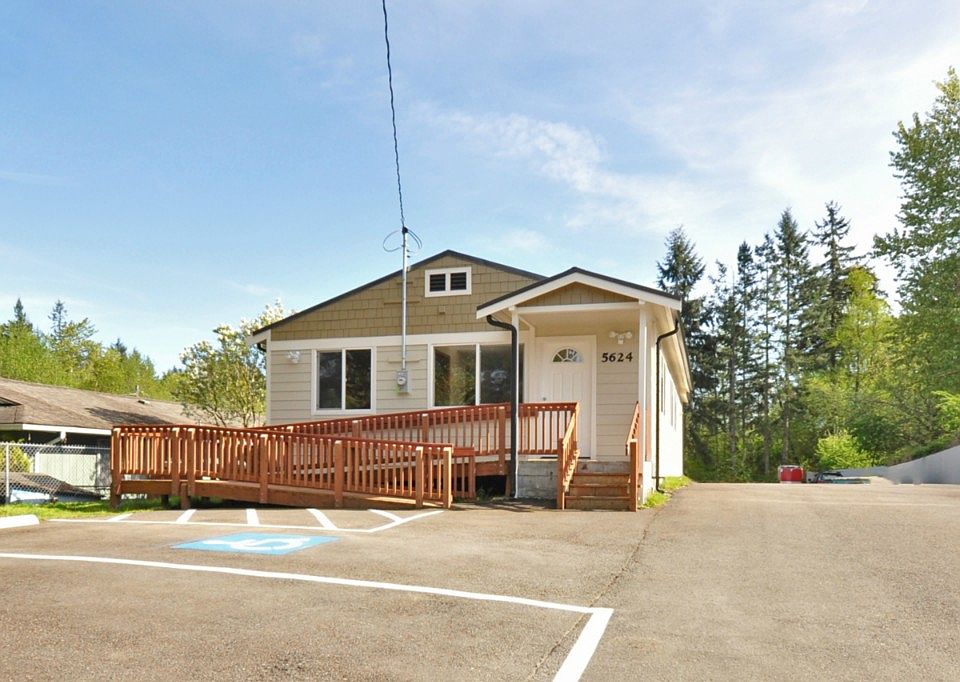 1st image of 5624 128th St E