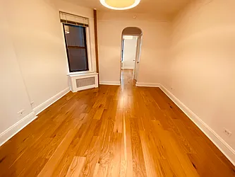 Rented by Metropolis Real Estate of Manhattan