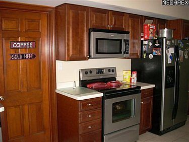 4th image of 7394 Oak Dr