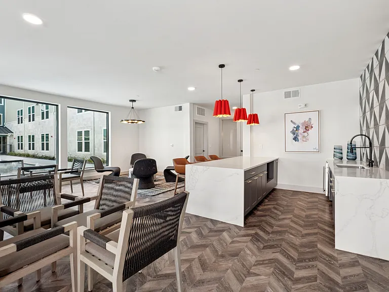 Promenade Apartments — Photo 20