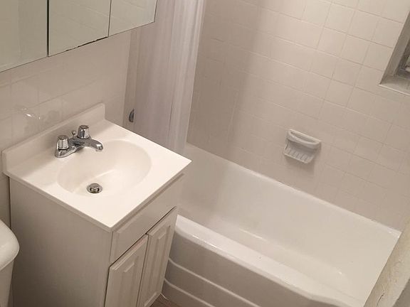 4th image of 7512 Kissena Blvd