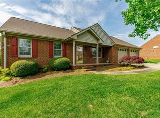 1919 Meadowview Dr, Graham, NC 27253