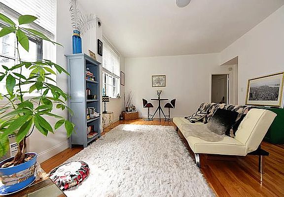 2nd image of 160 W 16th St APT 4B