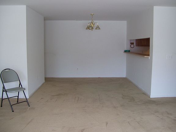 4th image of 3548 Skyline Dr