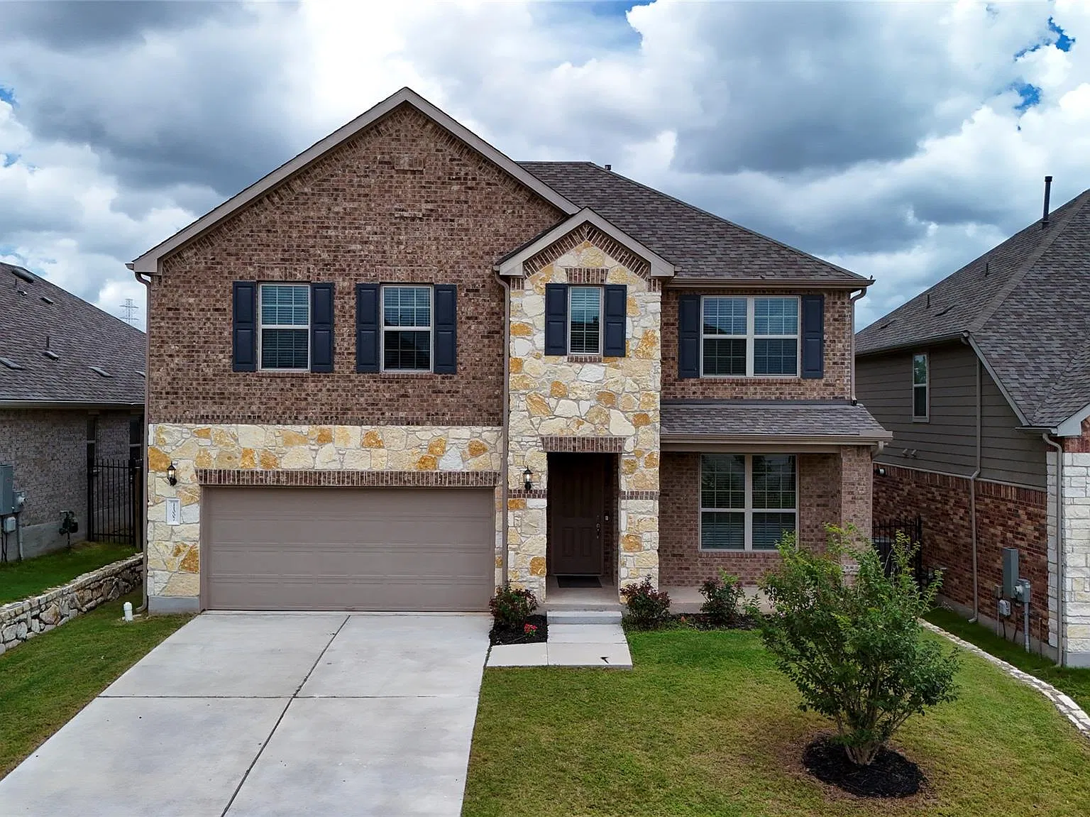 4 bed, 3.5 bath, 3411 sqft, $2,750 — Photo 1