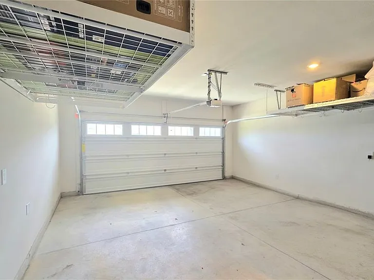 327 Valley Oak Dr — Photo 45