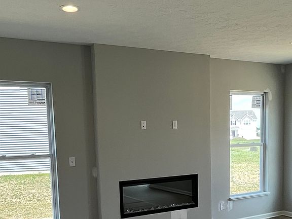 3rd image of 6802 Highland Way