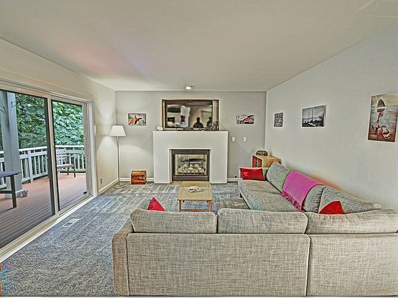 4th image of 17416 NE 20th Ct