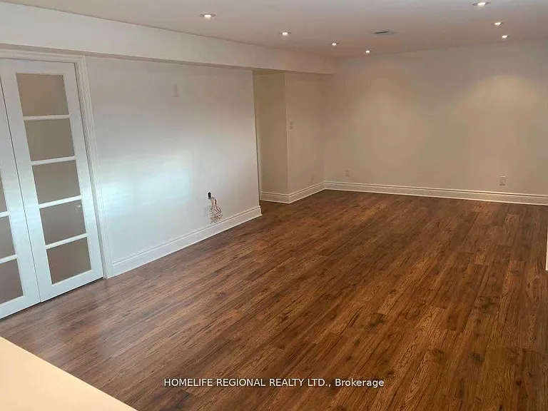 46 Tewsley Pl #LOWER LEVEL — Photo 17