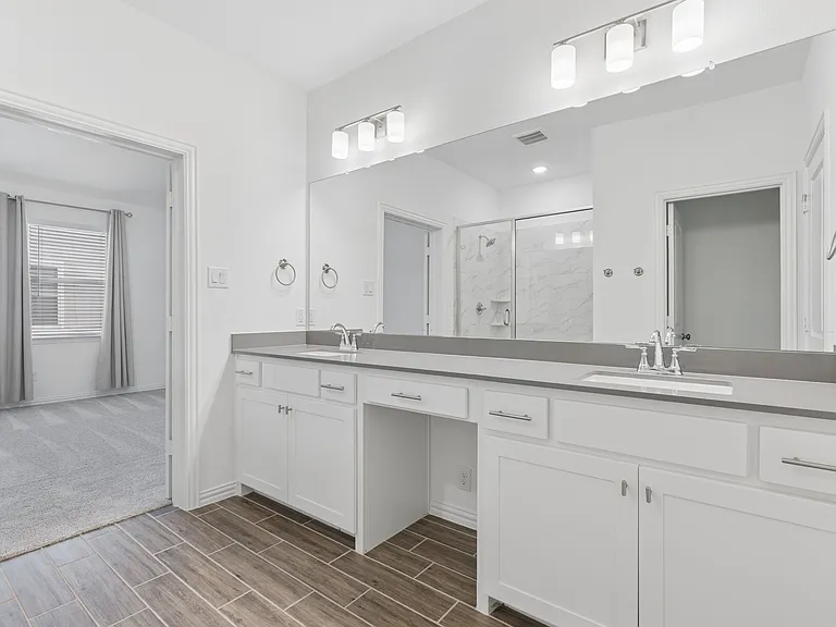 4532 Tripp St — Photo 8