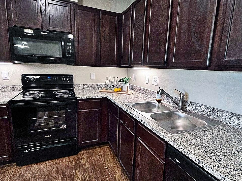 Lakeside Villas 2991 Lakeside Dr Midlothian TX Zillow