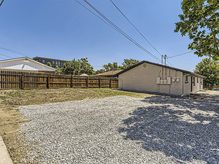 3919 N Lipan St — Photo 15