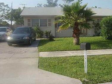 2nd image of 200 NE 19th Ave
