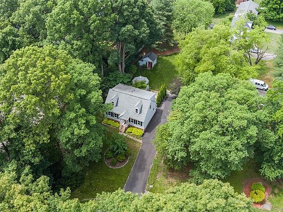 2nd image of 8147 Tiffany Ln